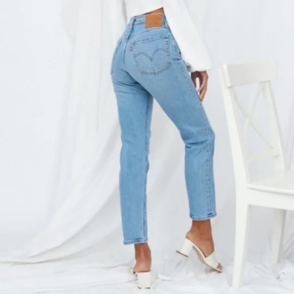 Levi's Wedgie Crop Straight Leg Jeans Distressed Tango Blue - Picture 4 of 16